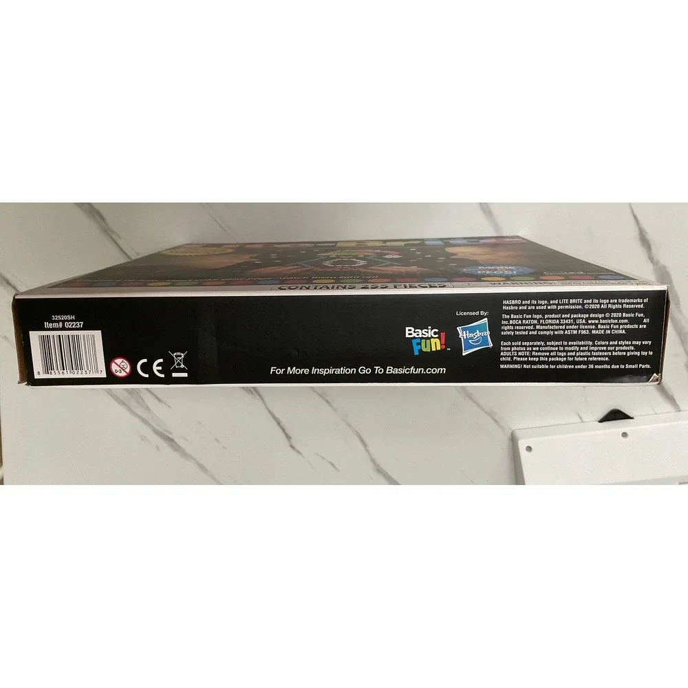 Lite-Brite Magic Screen Retro Toy Set 240+ Pegs 12 Templates Basic Fun 02237